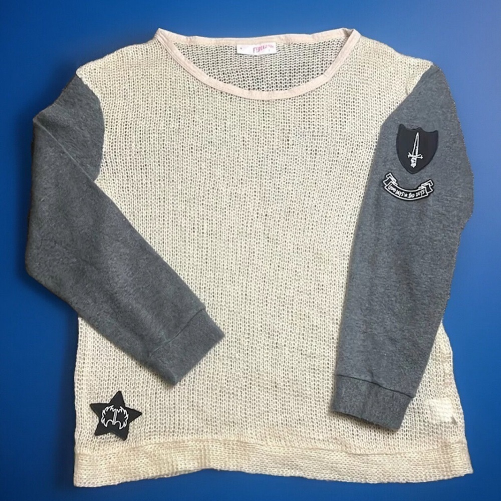 Federation sz L open knit bright sweater grey sleeves with patches